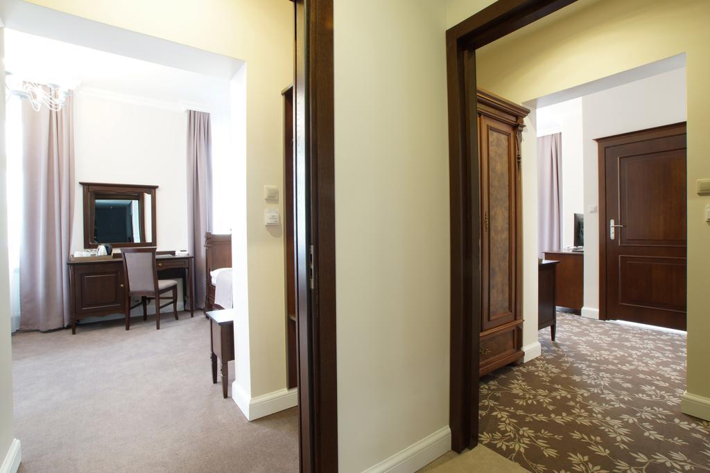 Villa La Pierre Strzegom Zimmer foto